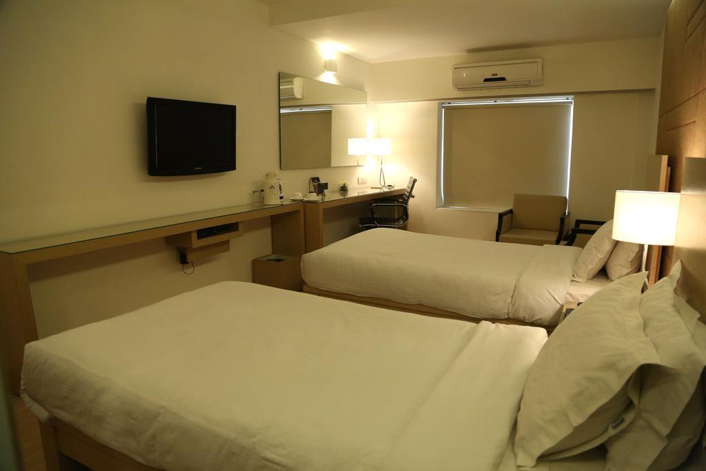 Hotel President Dehradun Room photo