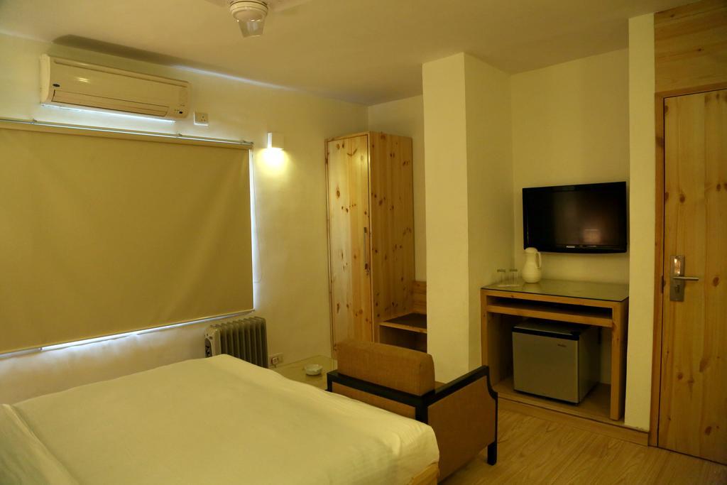 Hotel President Dehradun Room photo